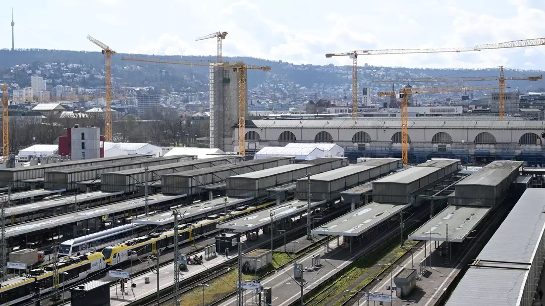 Der Bahnhof des Bahnprojekts Stuttgart 21, bei der der Stuttgarter Hauptbahnhof unter die Erde verlegt werden soll. - Bild: Bernd Weißbrod/dpa