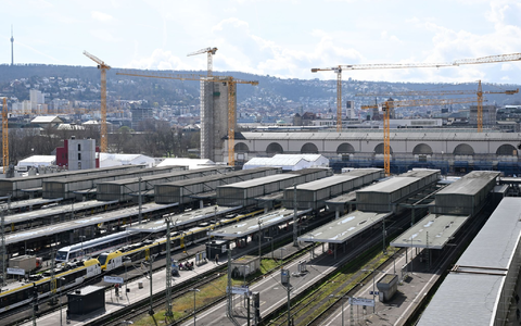 Der Bahnhof des Bahnprojekts Stuttgart 21, bei der der Stuttgarter Hauptbahnhof unter die Erde verlegt werden soll. - Foto: Bernd Weißbrod/dpa