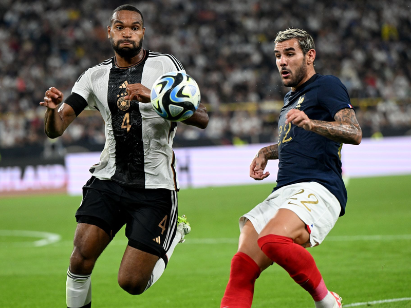 Jonathan Tah dürfte nach den Nations-League-Spielen mit dem Nationalteam schon schnell für den FC Bayern im Einsatz sein. - Foto: Federico Gambarini/dpa