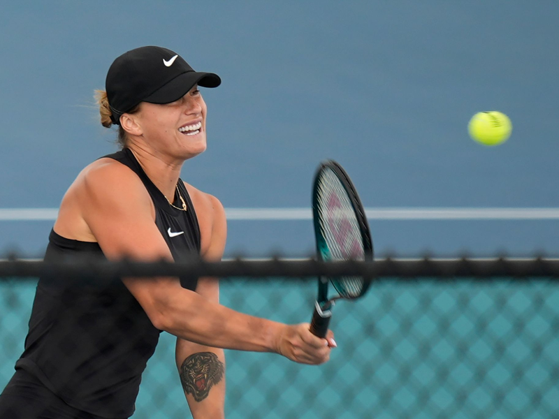 Australian-Open-Siegerin Aryna Sabalenka musste vor dem Turnier in Miami einen Schicksalsschlag verkraften. - Foto: Rebecca Blackwell/AP/dpa