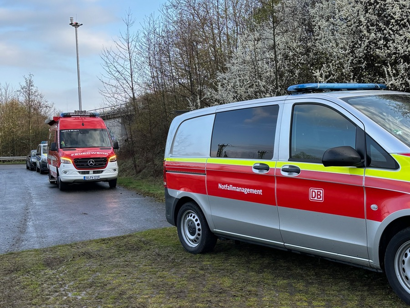 FW Bad Honnef: Einsatz an ICE-Strecke - Totes Wildtier mittels Drohne entdeckt - Foto: presseportal.de