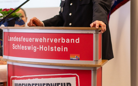 FW-LFVSH: Landesjugendfeuerwehrversammlung 2024: Jugendfeuerwehr bekennt sich klar zur freiheitlich demokartische Grundordnung - Foto: presseportal.de