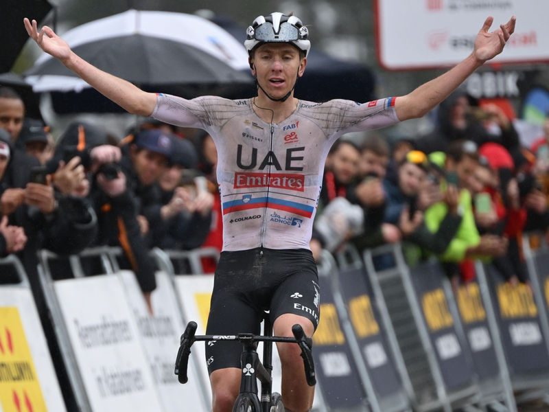 Tadej Pogacar steht kurz vor dem Sieg bei der Katalonien-Rundfahrt. - Foto: Roth/Roth/dpa