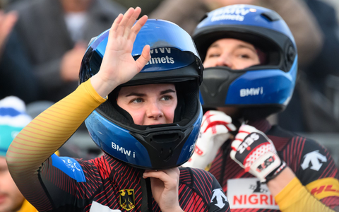 Siegte beim Weltcupfinale in Lake Placid: Bob-Pilotin Kim Kalicki (l) und ihre Anschieberin Leonie Fiebig. - Foto: Robert Michael/dpa Siegte beim Weltcupfinale in Lake Placid: Bob-Pilotin Kim Kalicki (l) und ihre Anschieberin Leonie Fiebig. - Foto: Robert Michael/dpa