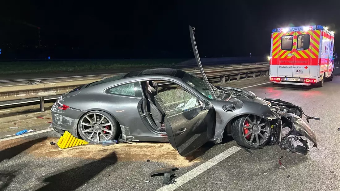 POL-PDKH: Verkehrsunfall mit schwer verletztem Unfallbeteiligten und hohem Sachschaden - Bild: presseportal.de