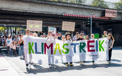 §129 StGB bei Klimaaktivismus - Klimarechte sind Menschenrechte - Foto: presseportal.de