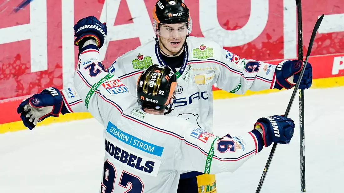 Die Eisbären Berlin haben erneut gegen Mannheim gewonnen. - Bild: Uwe Anspach/dpa