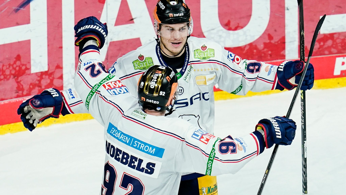 Die Eisbären Berlin haben erneut gegen Mannheim gewonnen. - Foto: Uwe Anspach/dpa