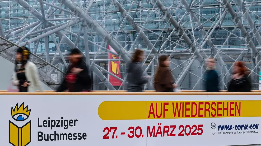 Auf dem Frühjahrstreffen der Buchbranche präsentierten sich über 2000 Aussteller aus 40 Ländern mit ihren Neuheiten. - Bild: Jan Woitas/dpa