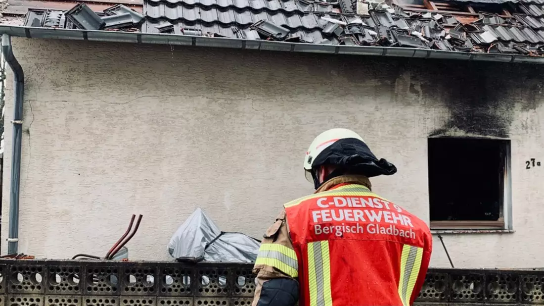 FW-GL: Wohnhaus im Stadtteil Moitzfeld durch Feuer total zerstört - Bild: presseportal.de