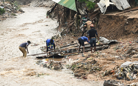 Im vorigen Jahr suchte der Zyklon «Freddy» Malawi heim. Jetzt leidet das Land an einer Dürre. - Foto: Thoko Chikondi/AP/dpa