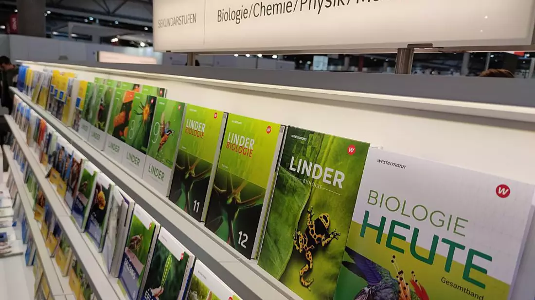 Schulbücher für Naturwissenschaften (Archiv) - Bild: über dts Nachrichtenagentur