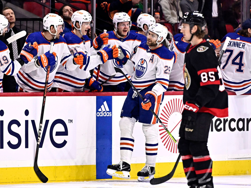 Oilers-Center Leon Draisaitl (29) jubelt über ein Tor, für einen Sieg reicht es am Ende nicht. - Foto: Justin Tang/The Canadian Press/AP/dpa