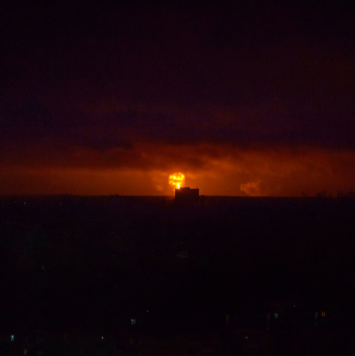 In der Region Lwiw gab es einen massiven russischen Raketenangriff auf die ukrainische Infrastruktur. - Foto: Artur Abramiv/ZUMA Press Wire/dpa