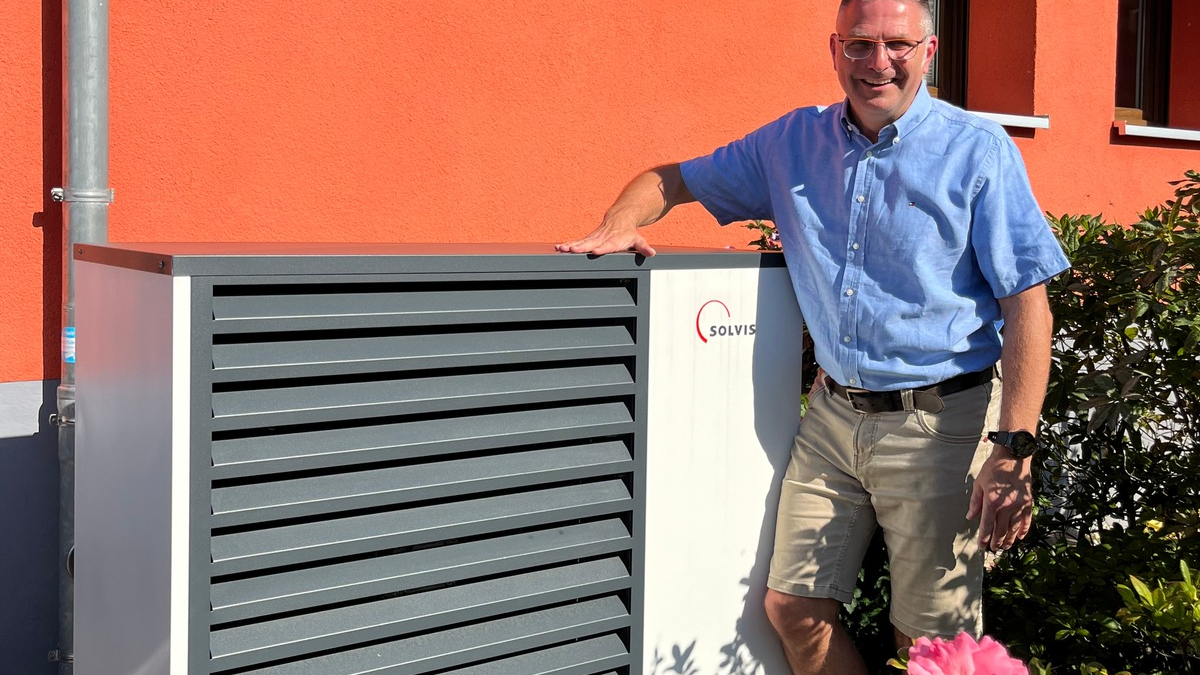 Erfolgreiche Haussanierung mit VierWende-Community: Erfahrungsbericht zeigt, wie es geht / Bautechniker Lars teilt Wissen und Erfahrungen zur Haussanierung in der Online-Community VierWende - Foto: presseportal.de