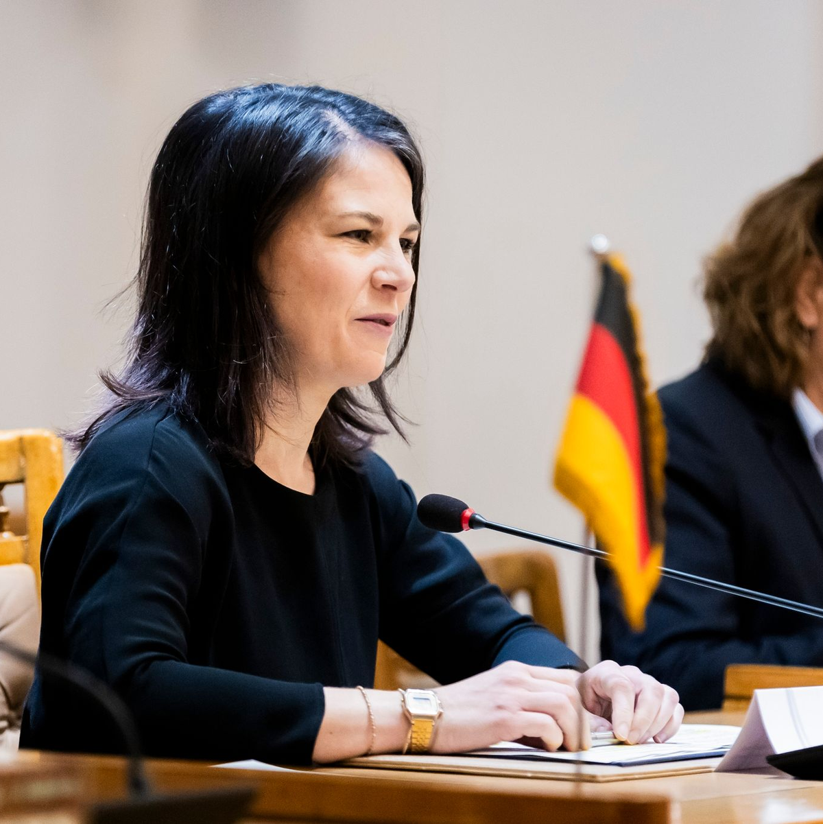 Außenministerin Annalena Baerbock im Gespräch mit ihrem ägyptischen Kollegen Samih Schukri. - Foto: Christoph Soeder/dpa