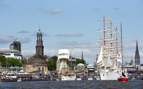 Schiffe, so weit das Auge reicht / Hafengeburtstag Hamburg vom 9. bis 12. Mai 2024 zeigt große Schiffsvielfalt - Foto: presseportal.de Schiffe, so weit das Auge reicht / Hafengeburtstag Hamburg vom 9. bis 12. Mai 2024 zeigt große Schiffsvielfalt - Foto: presseportal.de