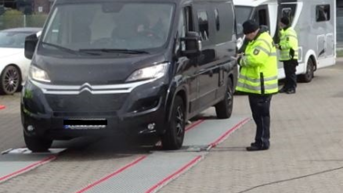 POL-UN: Kreis Unna - Kostenlose Wiegeaktion für Campingbegeisterte: Lassen Sie Ihren Wohnwagen oder Ihr Wohnmobil wiegen - Foto: presseportal.de