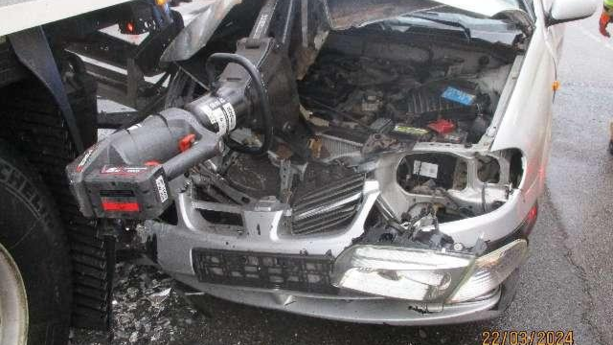 POL-WOB: Schwerer Verkehrsunfall in Lehre - zwei Person verletzt - Foto: presseportal.de