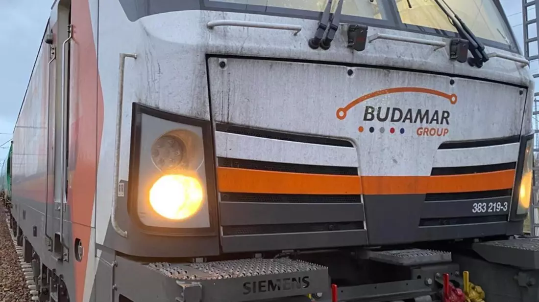 BPOLI MD: Zeugenaufruf der Bundespolizei: Unbekannte werfen Gegenstand von Brücke und treffen Frontscheibe eines durchfahrenden Zuges - Bild: presseportal.de