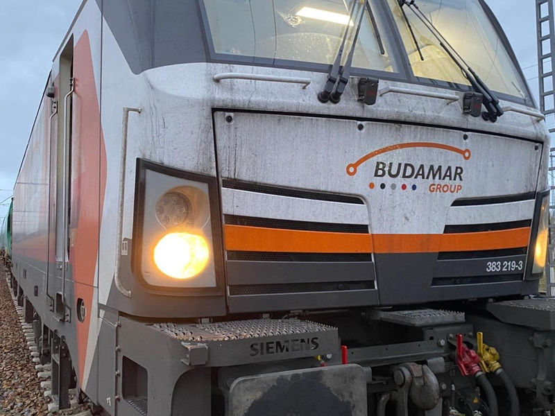 BPOLI MD: Zeugenaufruf der Bundespolizei: Unbekannte werfen Gegenstand von Brücke und treffen Frontscheibe eines durchfahrenden Zuges - Foto: presseportal.de