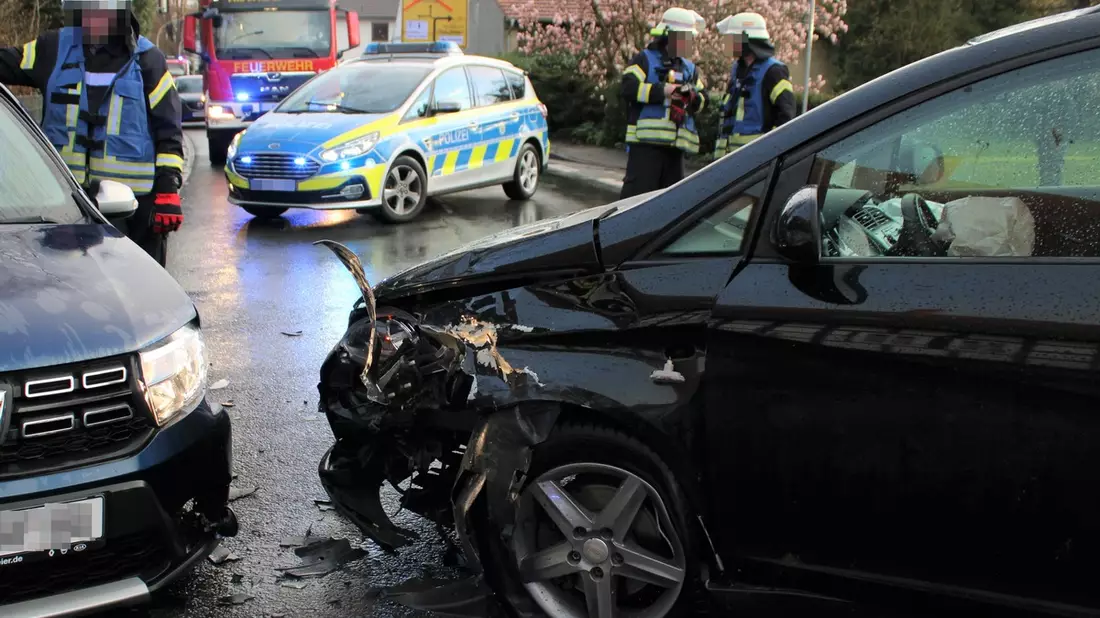 POL-MI: Frontalzusammenstoß auf der Berliner Straße - Bild: presseportal.de