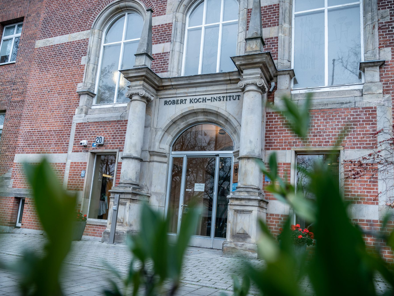Das Robert Koch-Institut (RKI) in Berlin. - Foto: Michael Kappeler/dpa