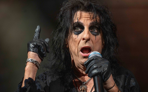 Alice Cooper und seine Band trennten sich vor 51 Jahren. (Archivbild) - Foto: Jim Z. Rider/ZUMA Press Wire/dpa Alice Cooper und seine Band trennten sich vor 51 Jahren. (Archivbild) - Foto: Jim Z. Rider/ZUMA Press Wire/dpa