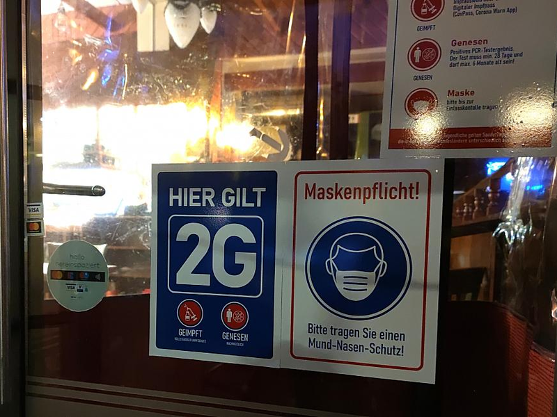 2G und Maskenpflicht in der Gastronomie (Archiv) - Foto: über dts Nachrichtenagentur