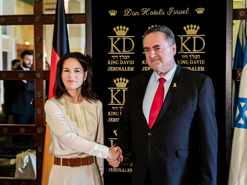 Außenministerin Annalena Baerbock und ihr israelischer Amtskollege Israel Katz in Jerusalem. - Foto: Christoph Soeder/dpa