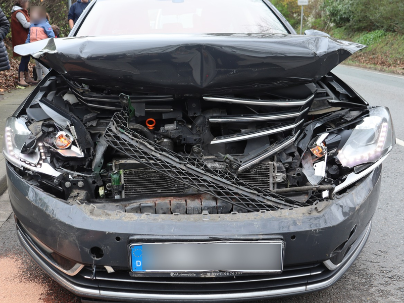 POL-HF: Verkehrsunfall mit mehreren Fahrzeugen- Verkehrskommissariat sucht Beteiligte - Foto: presseportal.de