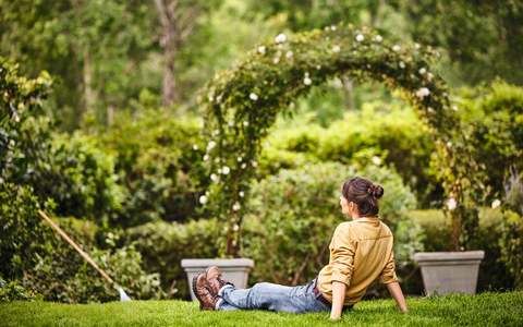 Ordnung im Garten? Nicht um jeden Preis! / Das STIHL Garten-Barometer 2024 zeigt, dass es zugunsten der Biodiversität auch mal etwas unordentlicher im Garten zugehen darf - Foto: presseportal.de