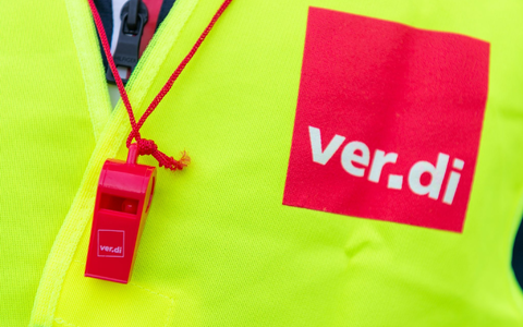 Verdi-Warnstreiks des Luftsicherheitspersonals hatten in der vergangenen Woche verschiedene deutsche Flughäfen zeitweise lahmgelegt. - Foto: Christophe Gateau/dpa