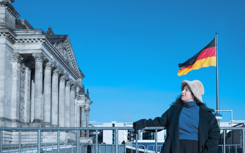 37°: Eingebürgert – Auf dem Weg zum deutschen Pass / ZDF-Reportage zum Staatsangehörigkeitsgesetz - Foto: presseportal.de 37°: Eingebürgert – Auf dem Weg zum deutschen Pass / ZDF-Reportage zum Staatsangehörigkeitsgesetz - Foto: presseportal.de