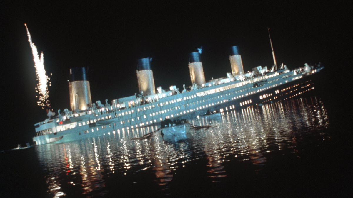 Der Untergang des Luxusliners «Titanic» im Film von Regisseur James Cameron. - Foto: dpa-Film 20th century fox/dpa