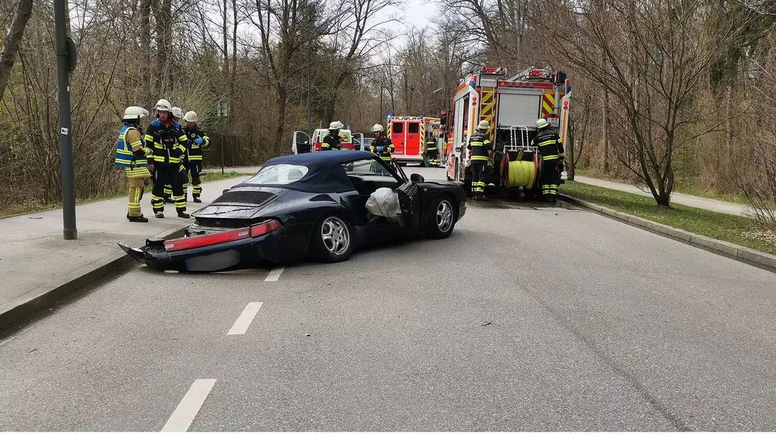 FW-M: Verkehrsunfall vorm Tierpark (Harlaching) - Bild: presseportal.de