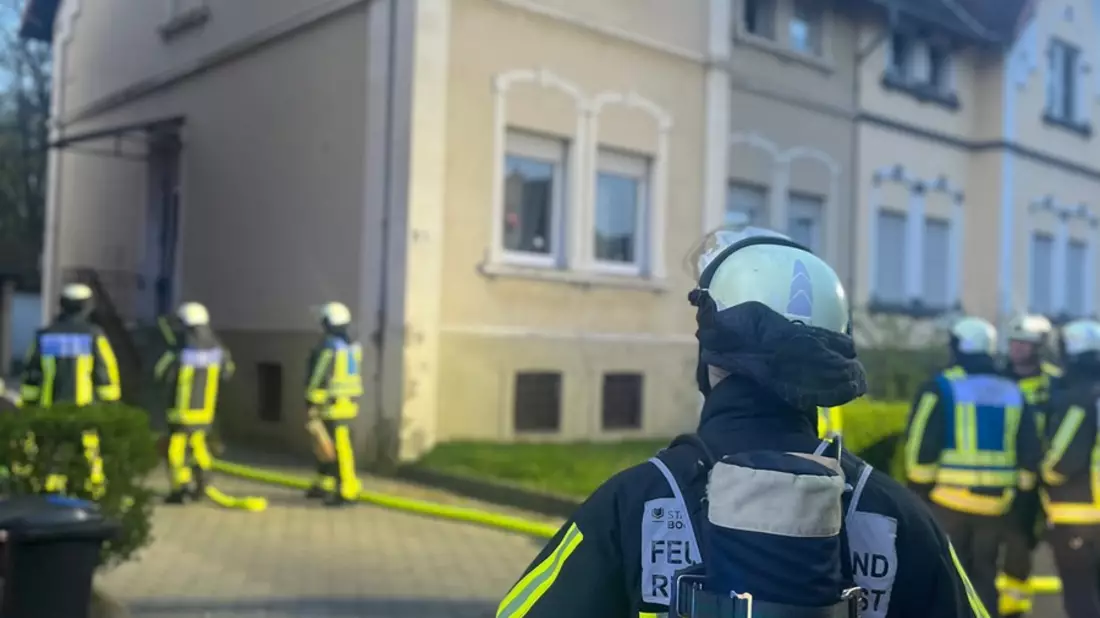FW-BO: Zimmerbrand in Hofstede - zwei Haustiere gerettet - Bild: presseportal.de