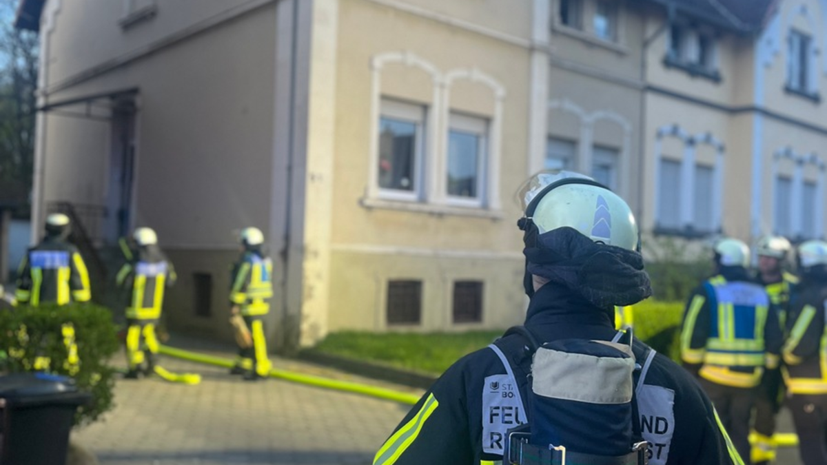 FW-BO: Zimmerbrand in Hofstede - zwei Haustiere gerettet - Foto: presseportal.de