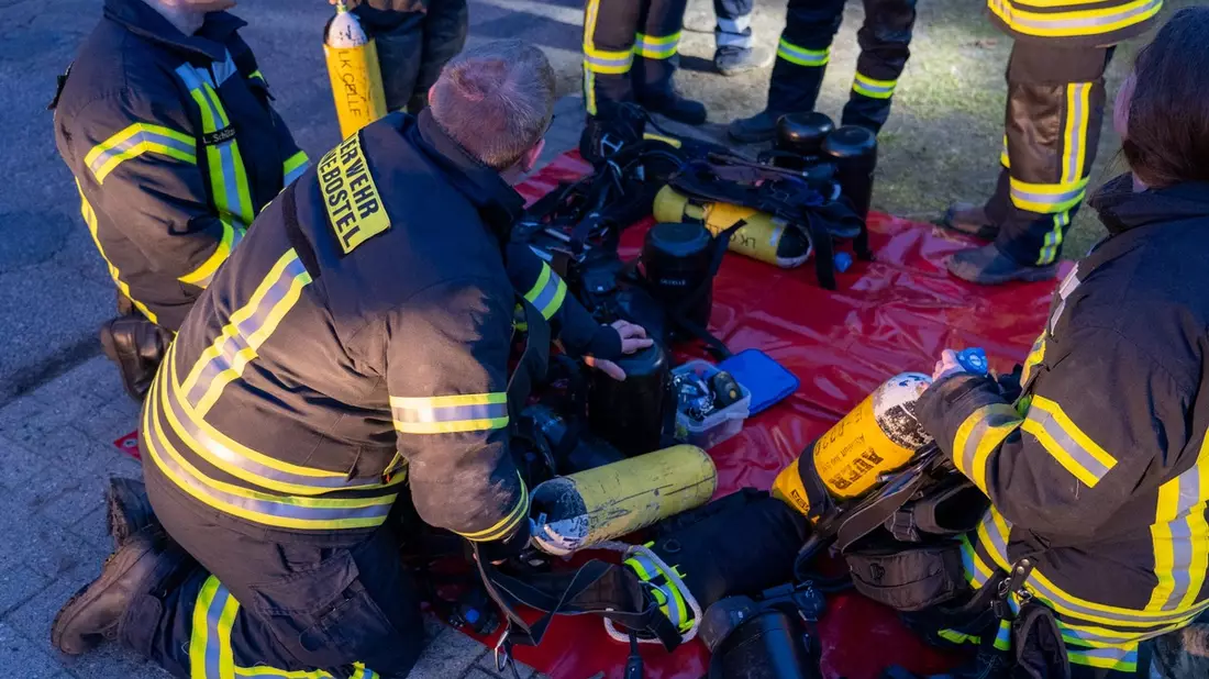 FW Flotwedel: Feuerwehren des Löschzugs Langlingen proben den Ernstfall - Bild: presseportal.de