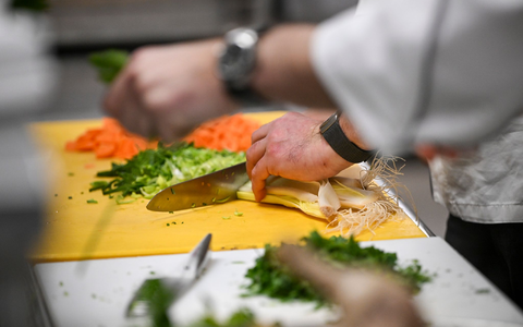 340 deutsche Gastro-Betriebe sind vom «Guide Michelin» ausgezeichnet worden. - Foto: Jens Kalaene/dpa