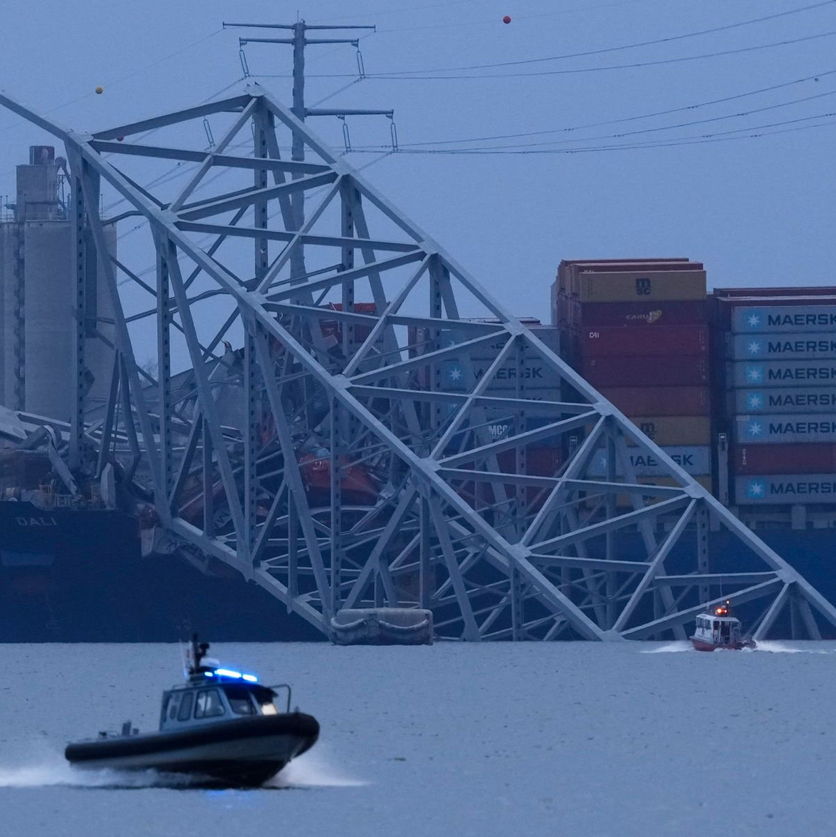 Die US-Behörde für Transportsicherheit NTSB untersucht den Vorfall. - Foto: Matt Rourke/AP