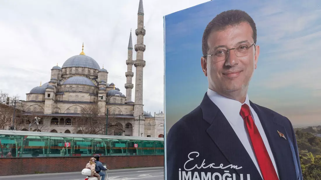 Will weiterhin in Istanbul regieren: Ekrem Imamoglu. - Bild: Tolga Ildun/ZUMA/dpa