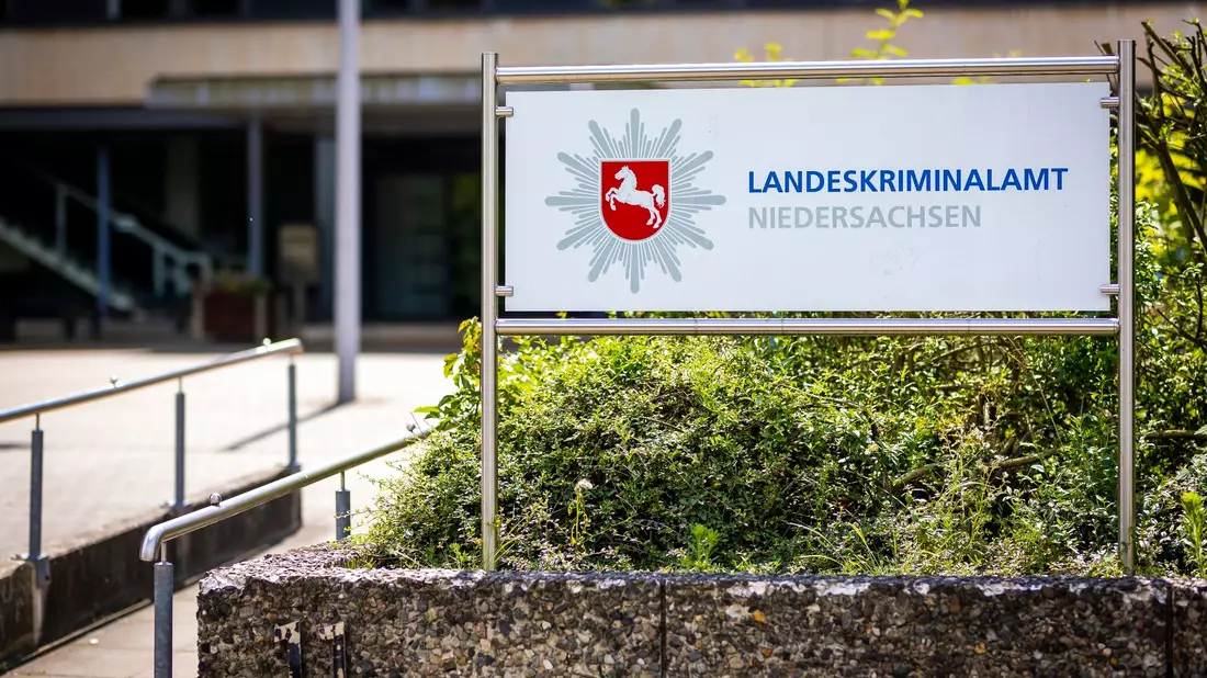 Das LKA Niedersachsen ist seit 2015 mit Zielfahndern auf der Suche nach den Ex-RAF-Terroristen. - Bild: Moritz Frankenberg/dpa