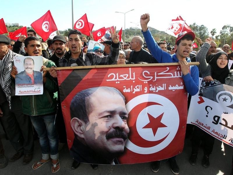 Nach dem Tod von Chokri Belaïd kam es zu Massenprotesten, die zum Sturz der damaligen islamistischen Regierung führten (Archivbild). - Foto: Mohamed Messara/EPA/dpa