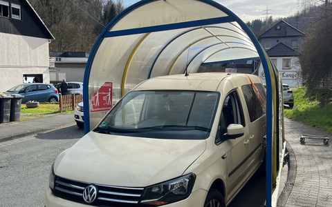 POL-SI: Fahrender Einkaufswagenunterstand sorgte für Polizeieinsatz und ungläubige Blicke - #polsiwi - Foto: presseportal.de