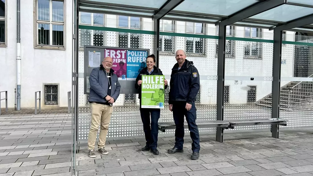 POL-DA: Rüsselsheim: Präventionsstand Sichere Innenstadt - Experten informieren/AKTION-TU-WAS - Initiative der Polizei für mehr Zivilcourage - Bild: presseportal.de