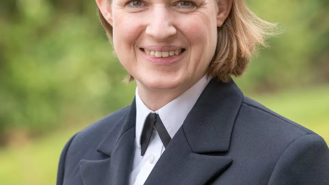 Folgt als Kommandeurin auf Fregattenkapitän Carsten Schlüter: Inka von Puttkamer. - Bild: Bundeswehr/Marine/dpa