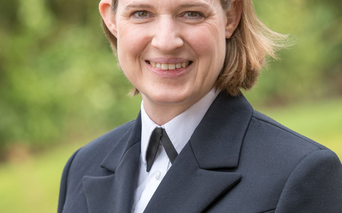 Folgt als Kommandeurin auf Fregattenkapitän Carsten Schlüter: Inka von Puttkamer. - Foto: Bundeswehr/Marine/dpa