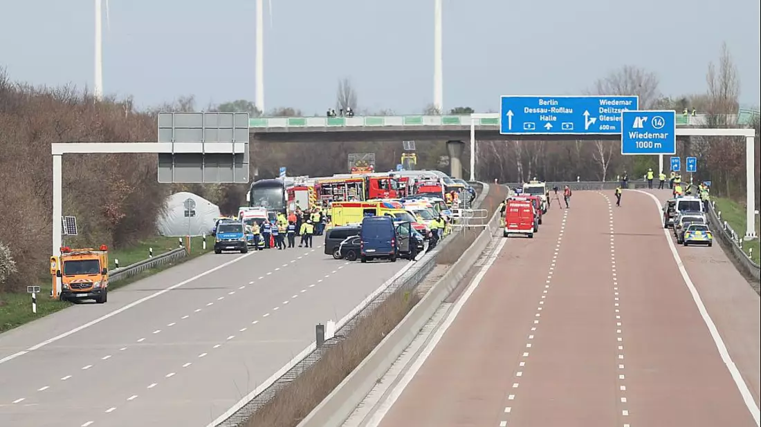 Unfall auf der A 9 bei Leipzig am 27.03.2024 - Bild: über dts Nachrichtenagentur