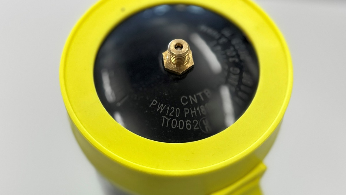 POL-DO: Nicht lustig: 19-Jähriger konsumierte Lachgas während der Autofahrt - Polizei beschlagnahmte den Führerschein - Foto: presseportal.de